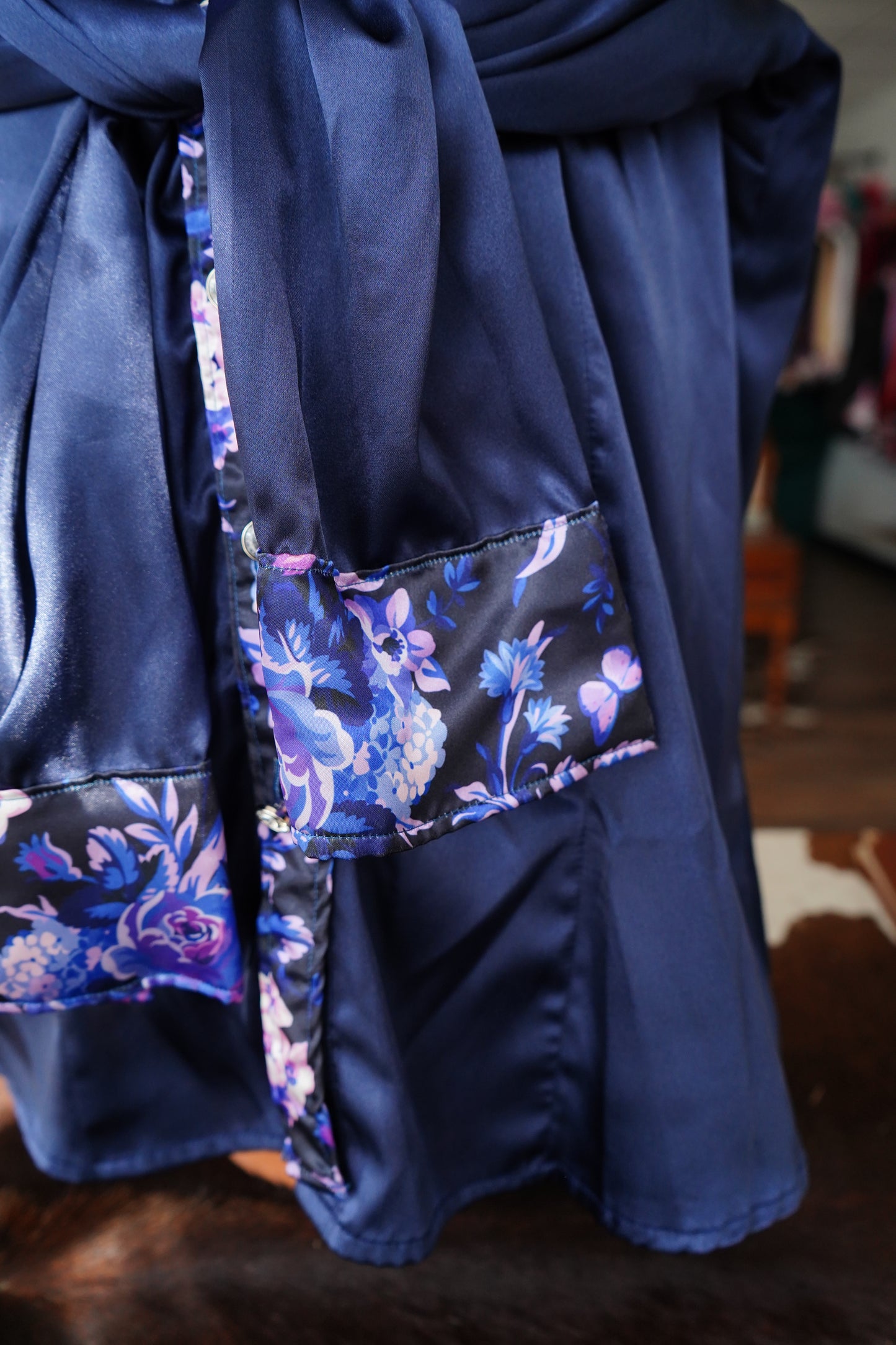 PRELOVED - 2XL - Purple & Mauve Floral on Navy Satin Button Down