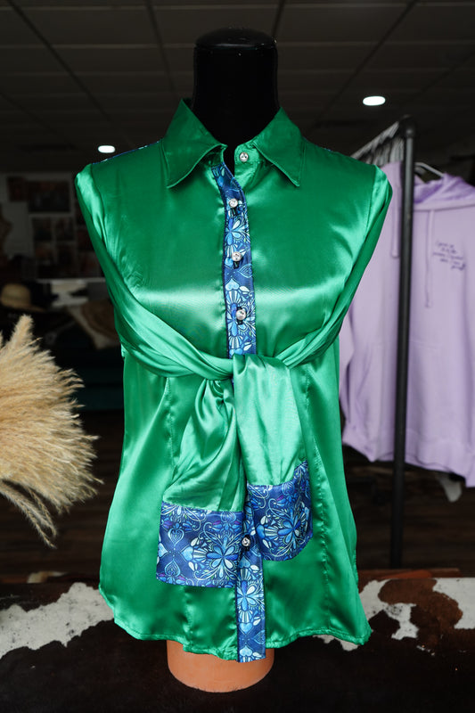 M - Blue Stained Glass on Kelly Green Button Down