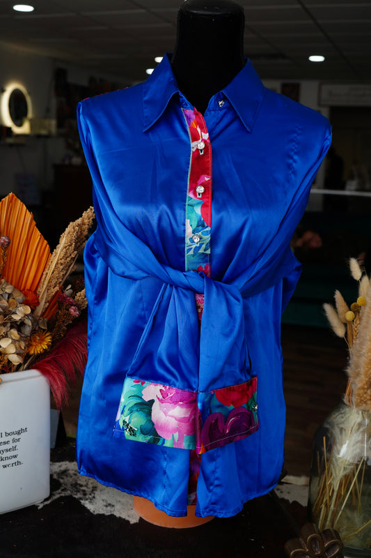 PRELOVED - XL - Royal Blue w/ Watercolor Floral & Feathers Button Down