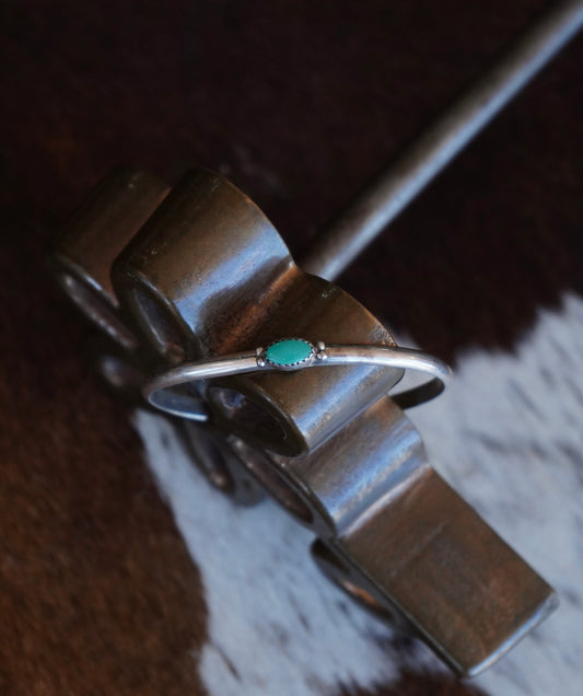 Vintage Turquoise Single Stone Cuff