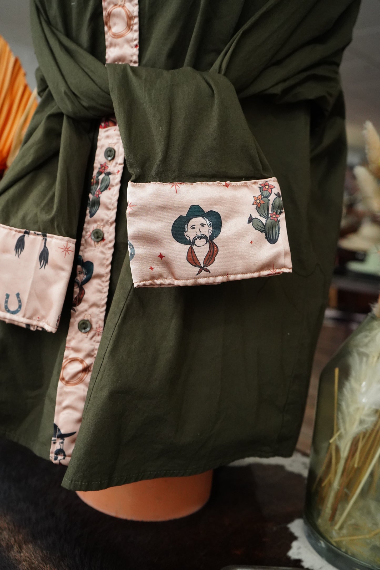 3XL - PRE-LOVED Western Drawings on Olive Cotton Button Down