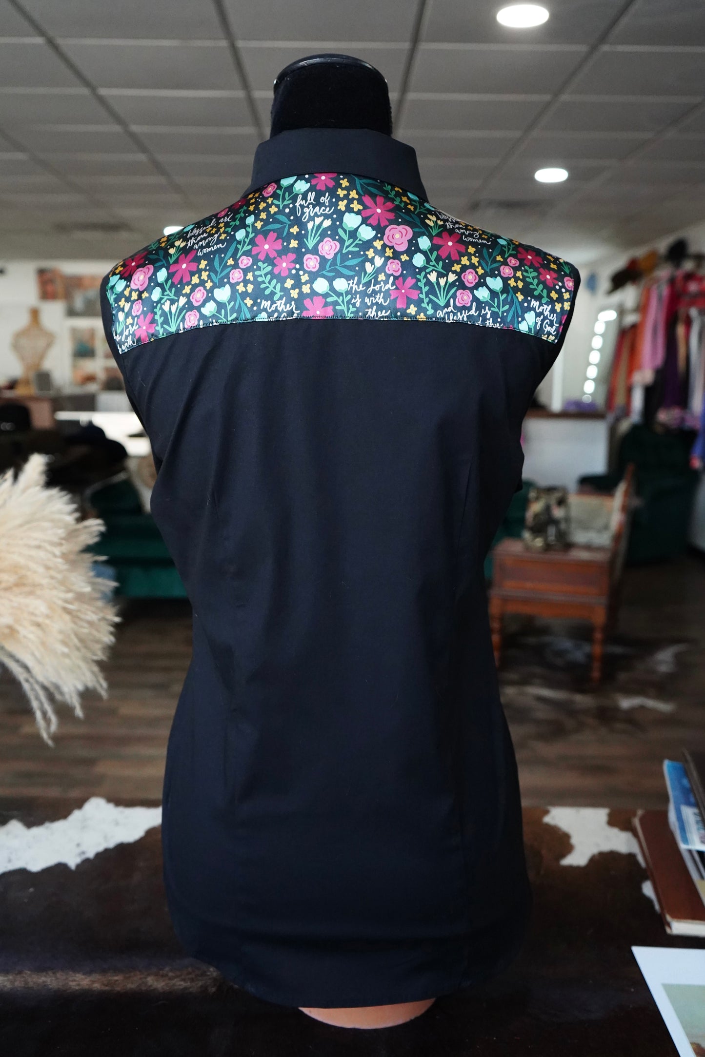 M - Black Scattered Verses on Black Cotton Button Down