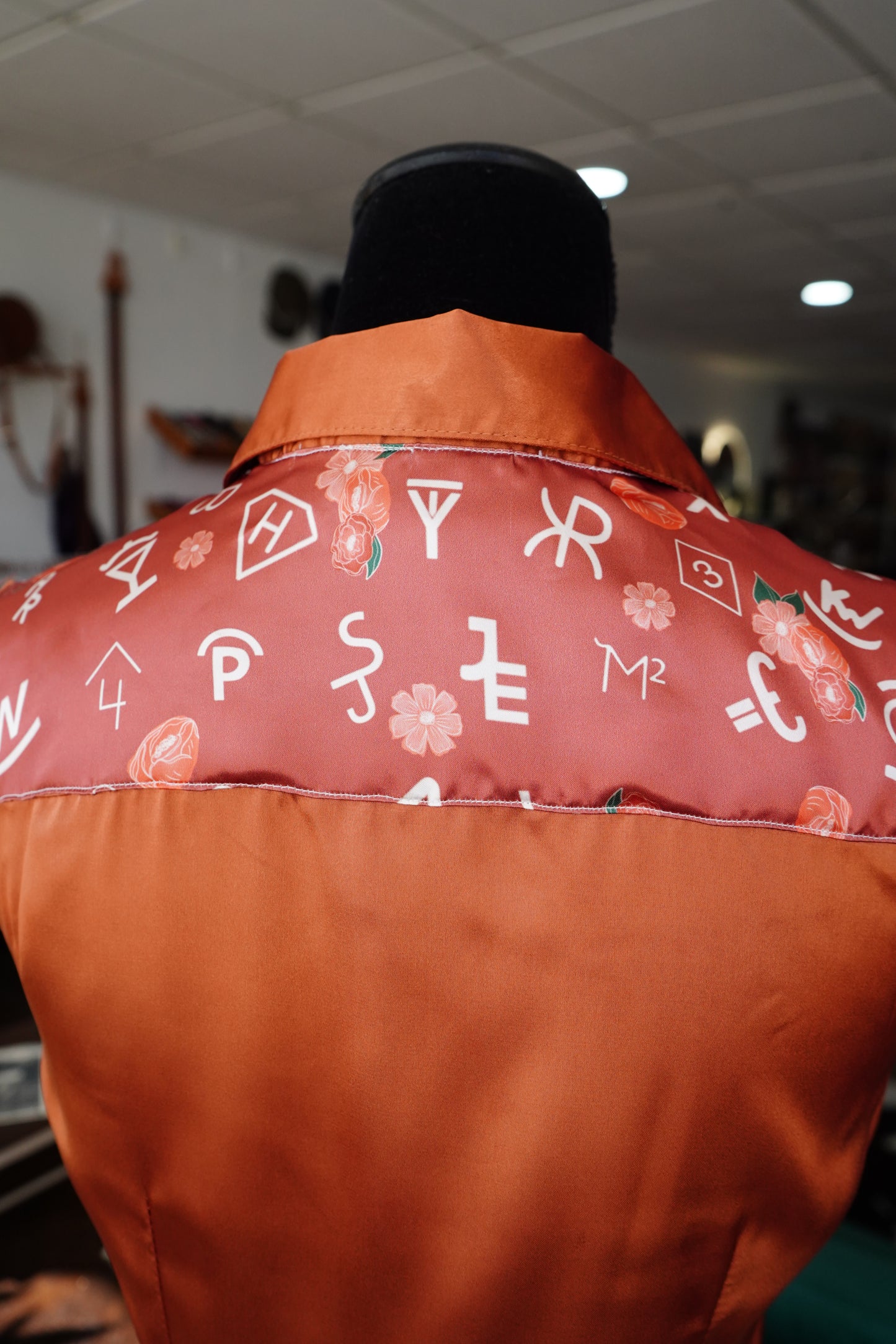 S - Pink Daisy Brands on Rust Satin Button Down