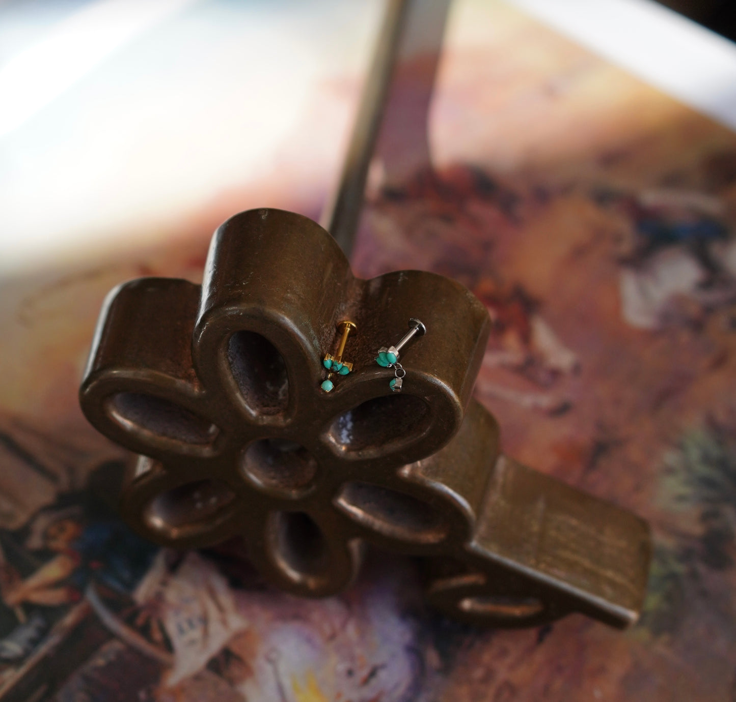 Daisy Exclusive Turquoise Dangly Flatbacks