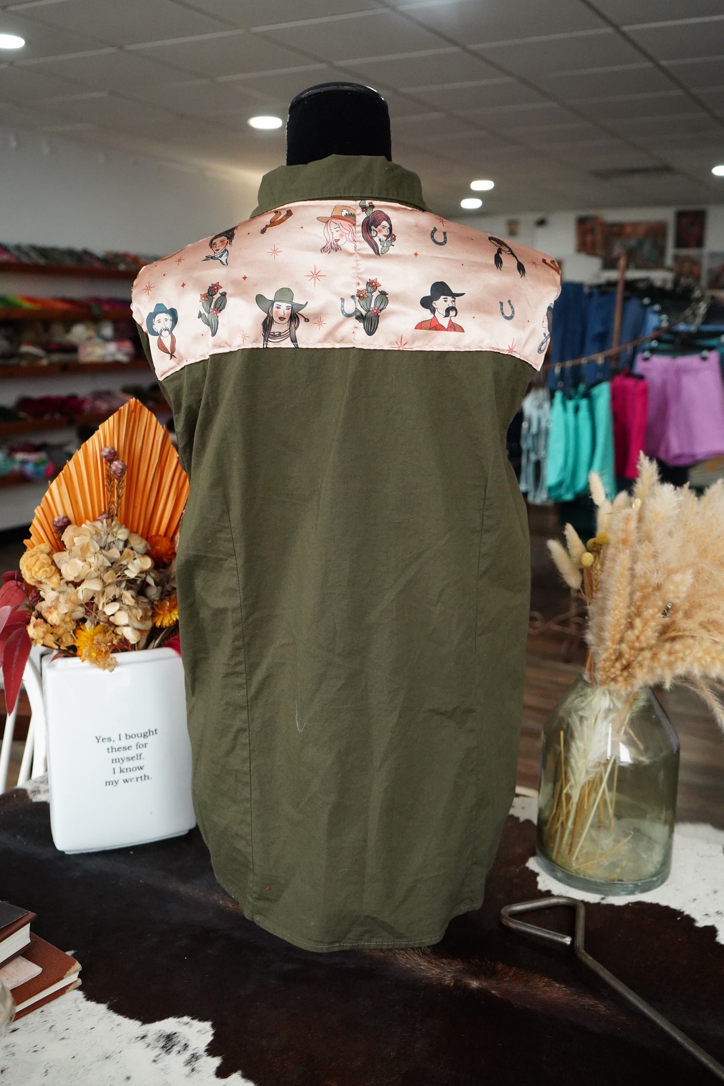 3XL - PRE-LOVED Western Drawings on Olive Cotton Button Down