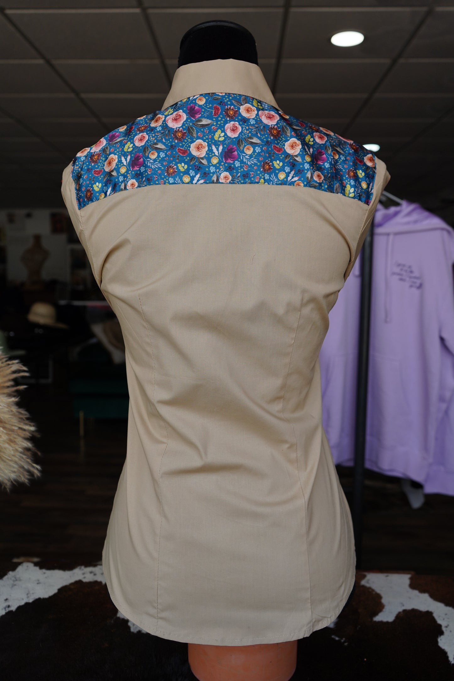 XS - Turquoise Rustic Floral on Tan Cotton Button Down