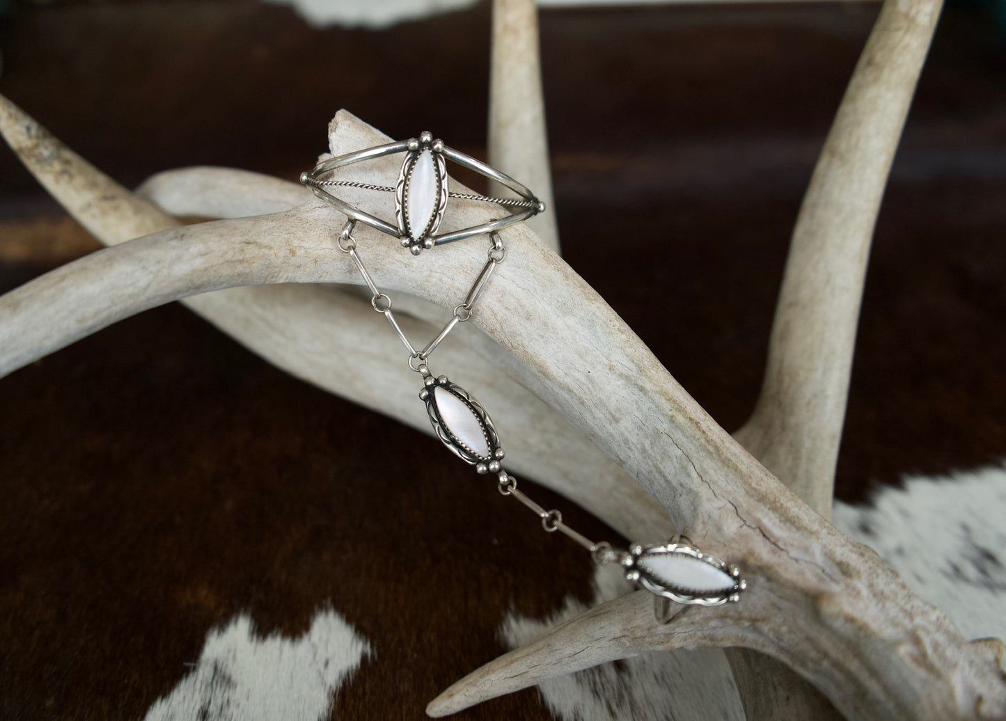Mother of Pearl Lariat Bracelet - Size 8