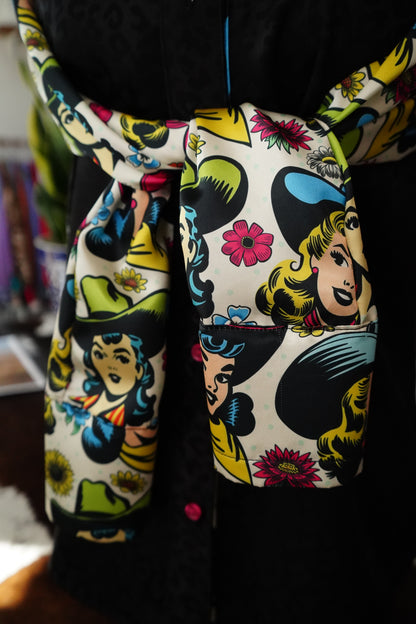 Daisy Original Black Cheetah w/ Comic Cowgirls - Size 8
