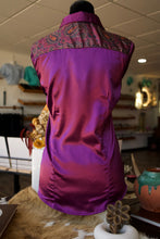 Load image into Gallery viewer, L - Purple &amp; Navy Meredith Paisley on Purple Button Down