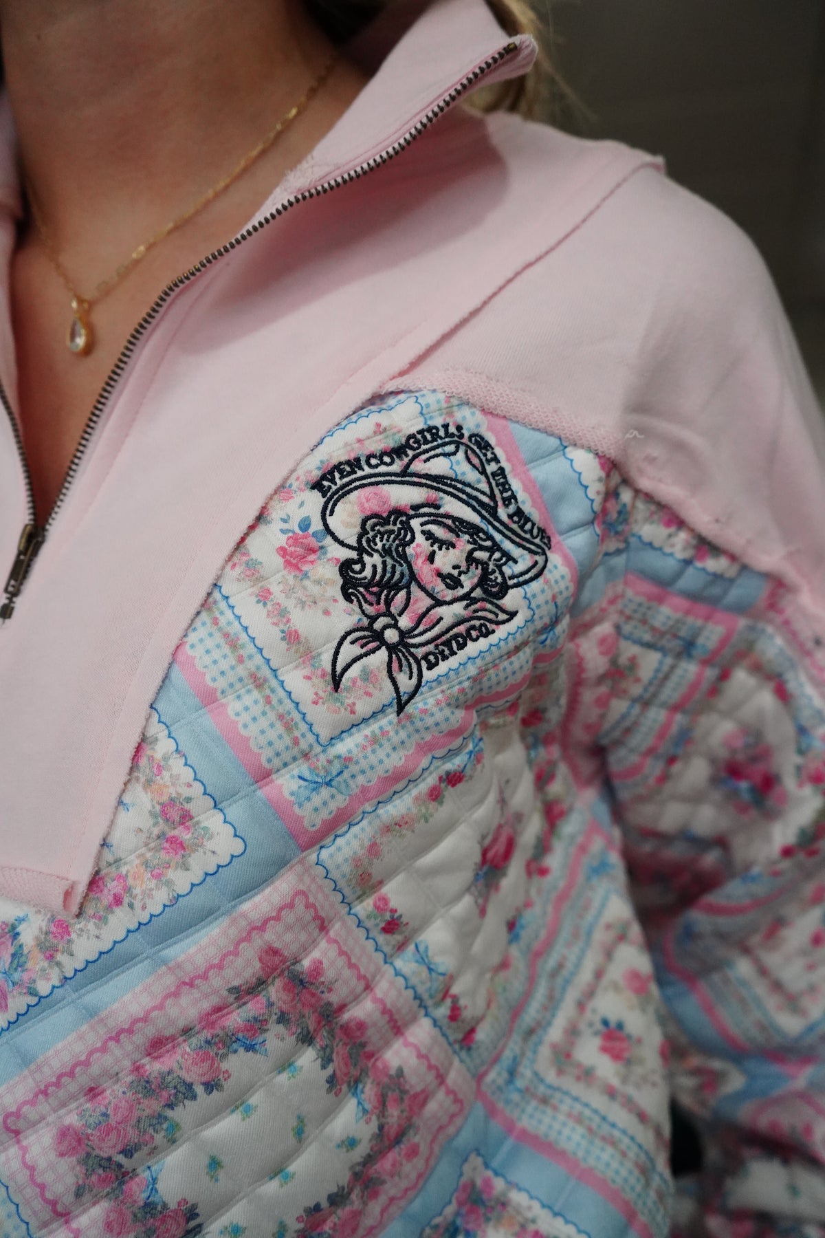 Cowgirls Cry & Daisy Script Pink Quilted Set