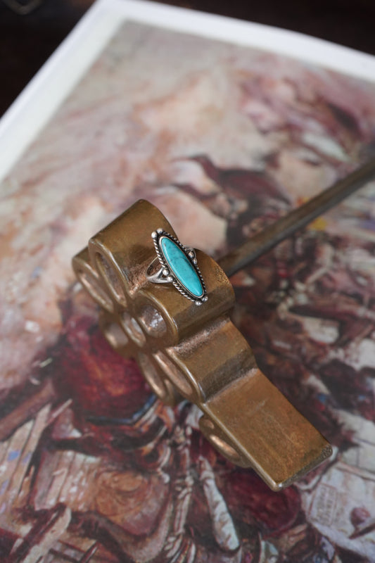 Vintage Skinny Oval Turquoise Ring - Sz 6.5
