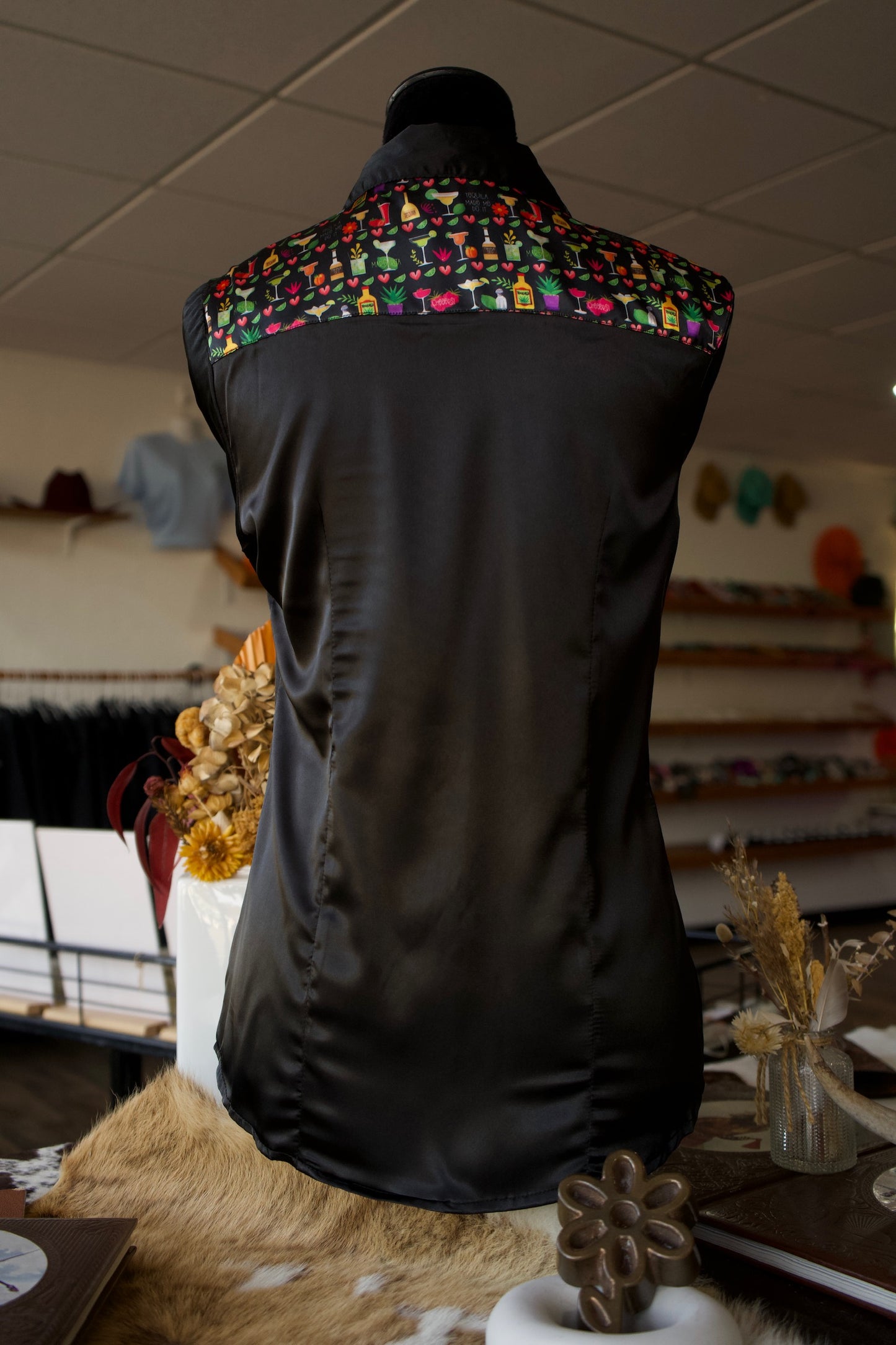 L - Black Satin w/ Margaritaville Button Down