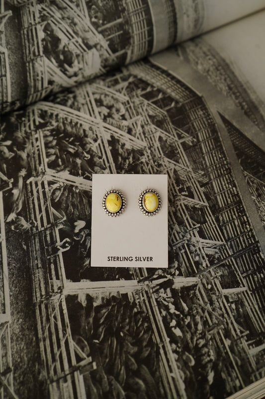 Honey Dahlia Round Stud Earrings
