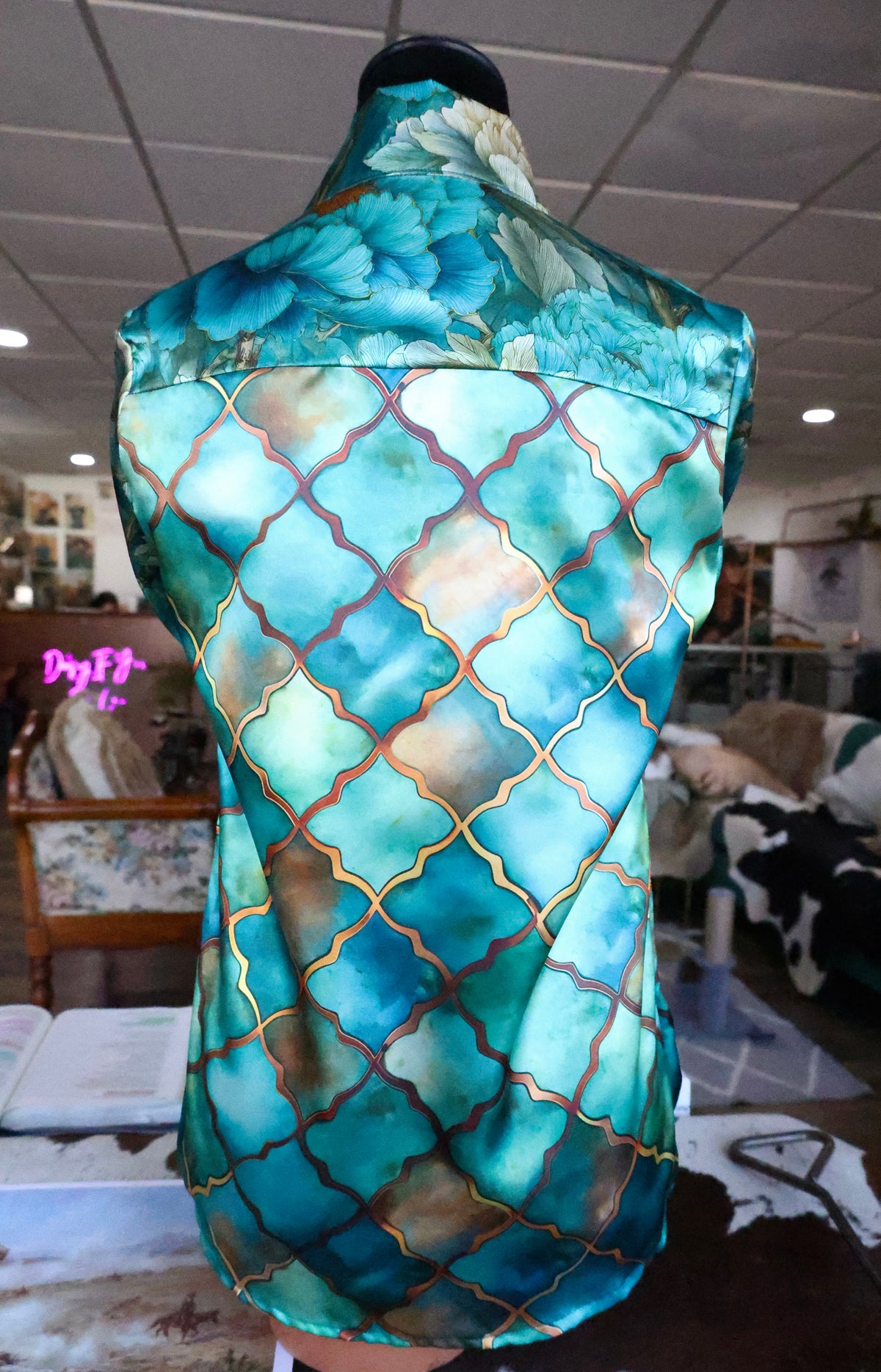 Daisy Original Teal Tiles w/ Teal Floral Button Down - Size 6