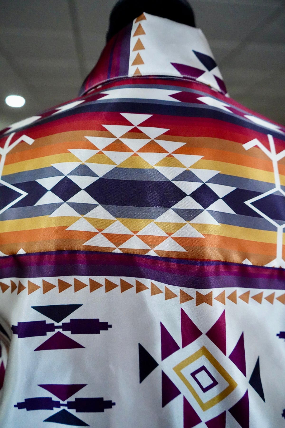 Daisy Exclusive Saddle Blanket Aztec w/ Burgundy Button Down - Size 18