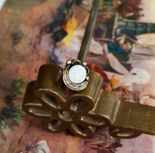 Vintage Round Opal & Leaves Ring - Adj