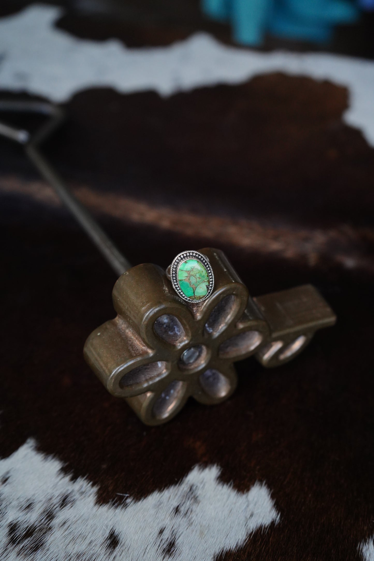 Oval Green Dahlia Ring w/ Rope & Beaded Border Ring - Sz 7