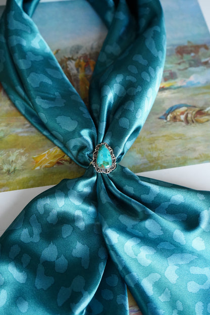 Tone on Tone Cheetah Wild Rag