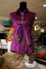 Load image into Gallery viewer, L - Purple &amp; Navy Meredith Paisley on Purple Button Down