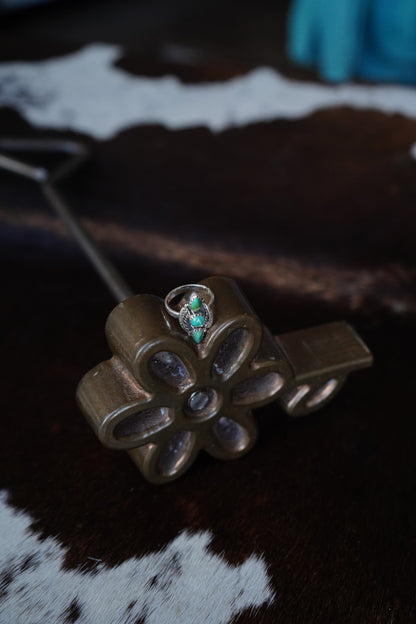 3 Stone Turquoise w/ Feathers Ring - Sz 5.75