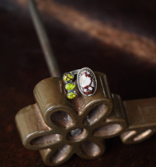 Wild Horse w/ 3 Stone Accent Ring - Adj