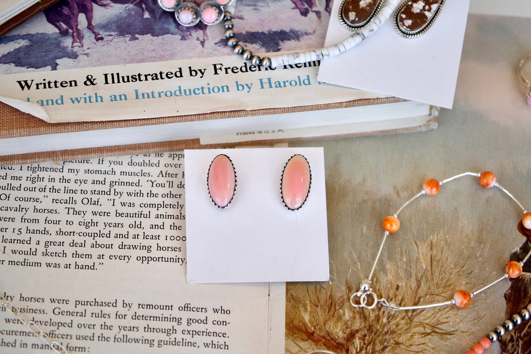 Pink Conch Oval Earrings