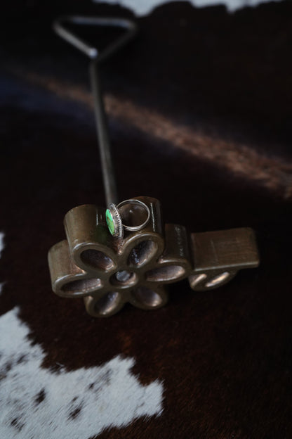 Oval Green Dahlia Ring w/ Rope & Beaded Border Ring - Sz 7