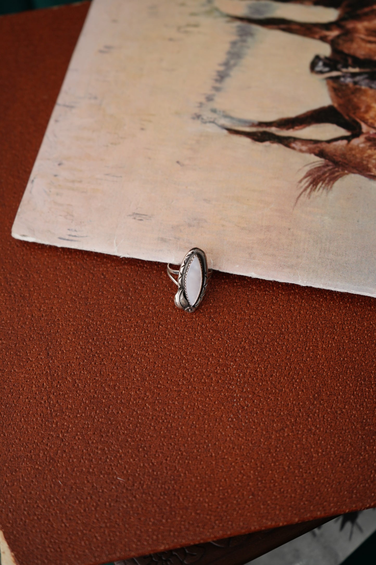 Vintage MOP Skinny Oval Ring - Sz 5.75