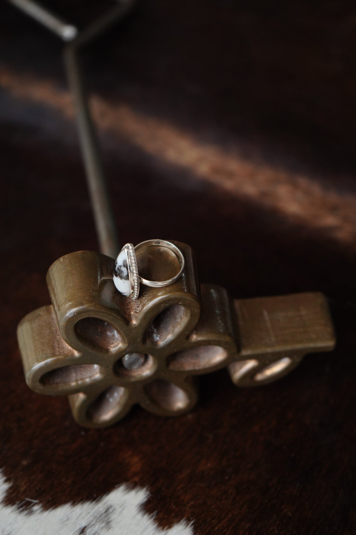 White Buffalo Teardrop Ring - Sz 9