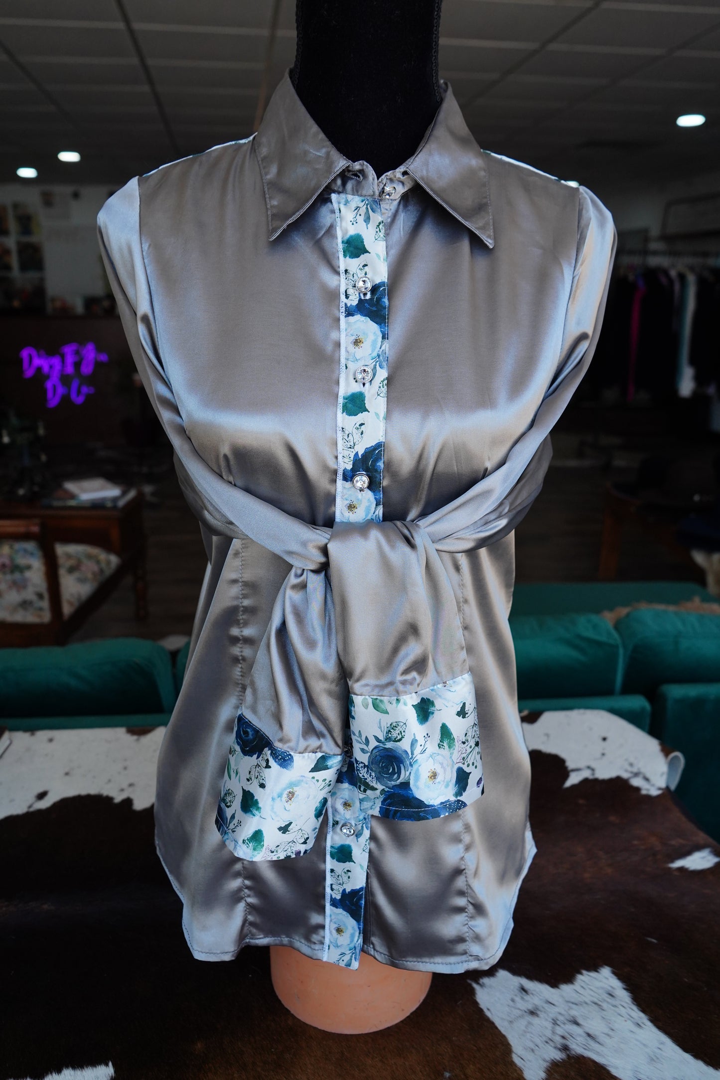 M - Navy Feather Floral on Silver Satin Button Down