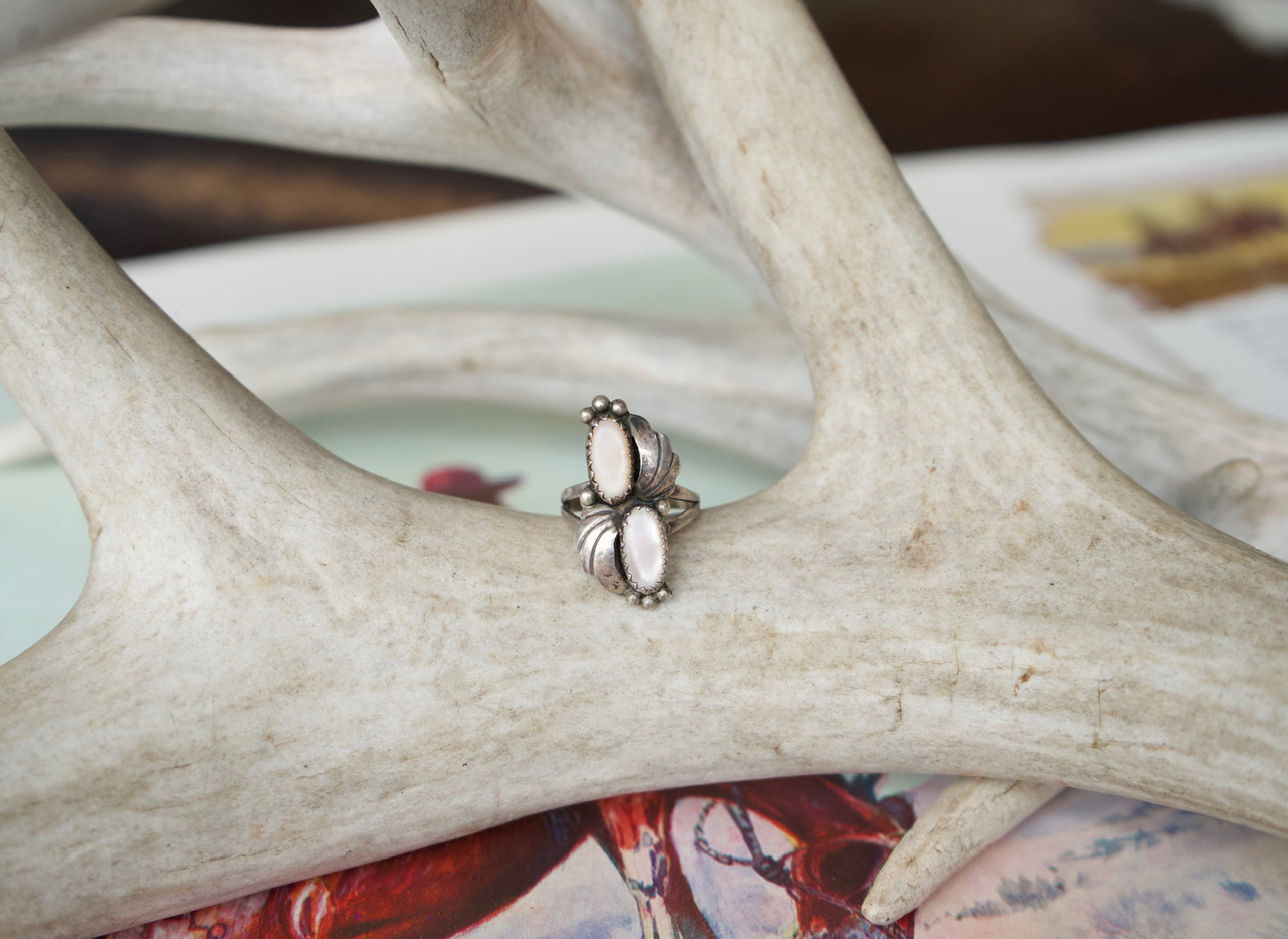Mother of Pearl Vintage Two Stone Ring - Size 5
