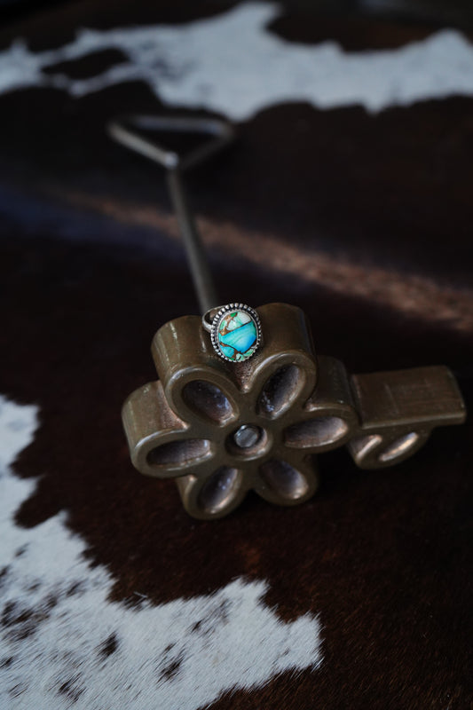 Round Peacock Dahlia w/ Beaded Border Ring - Sz 7