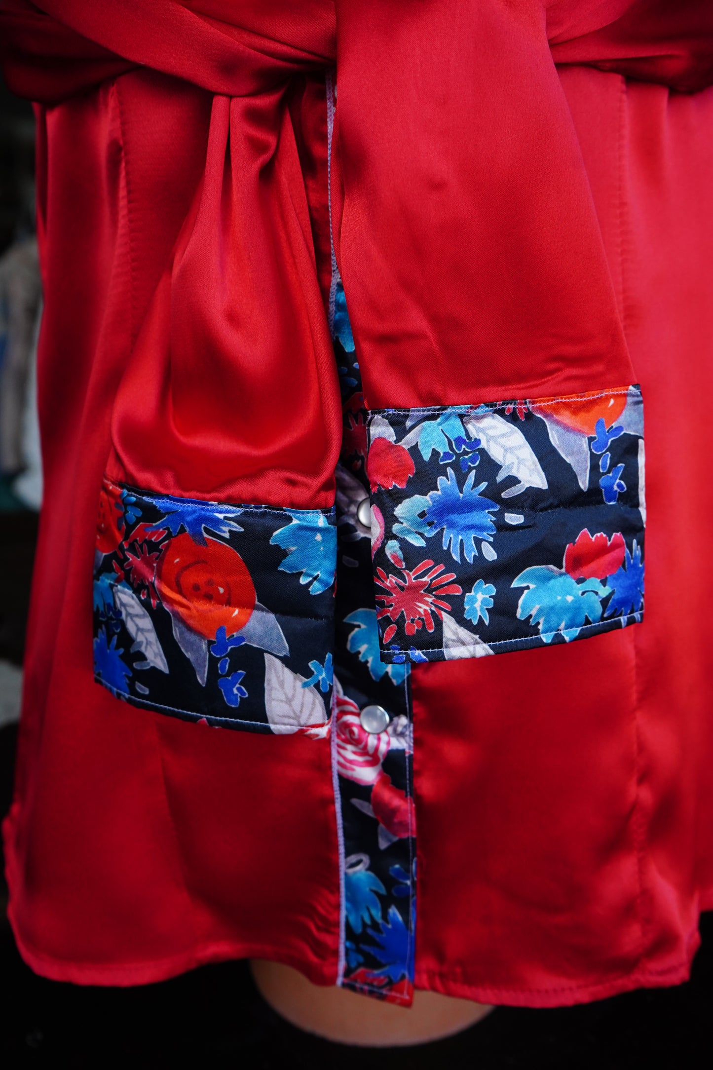 PRELOVED - L - Patriotic Painted Floral on Red Satin Button Down