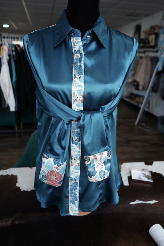 L - Cream & Turquoise Floral on Teal Satin Button Down
