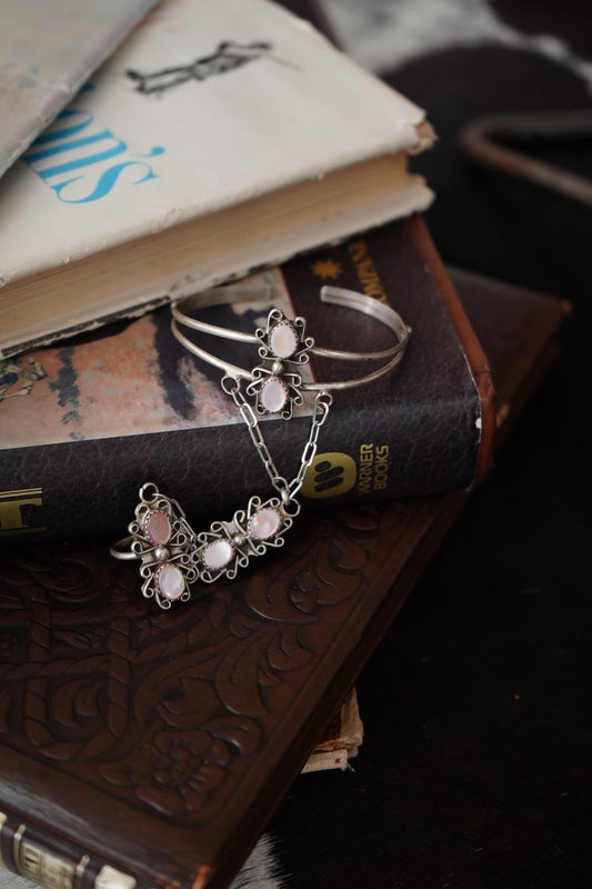 Vintage MOP Lariat Bracelet - Sz 7