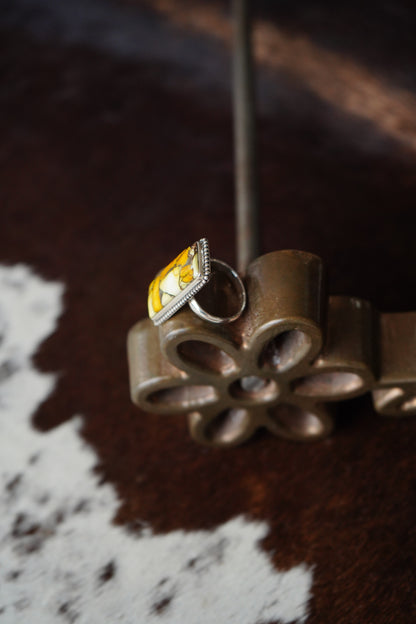 Honey Dahlia Bar Ring - Sz 10