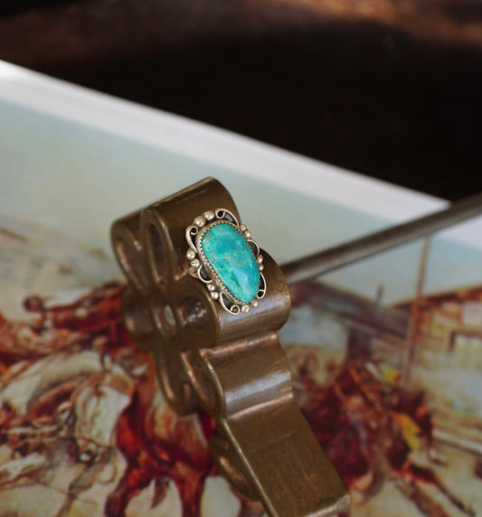 Blue Turquoise Ring w/ Swirl Beaded Border - Sz 7.5