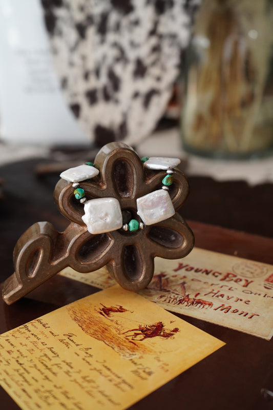 Turquoise & Mother of Pearl Stretchy Bracelet