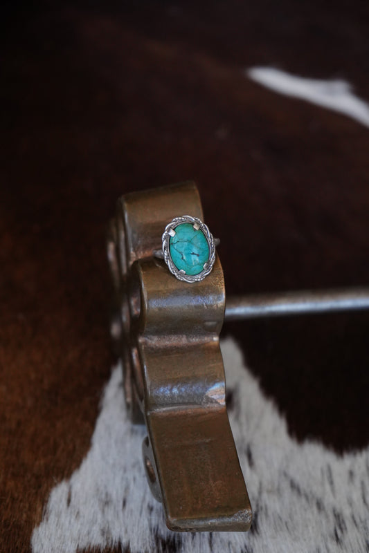 Vintage Round Turquoise w/ Rope Border Ring - Sz 9.75