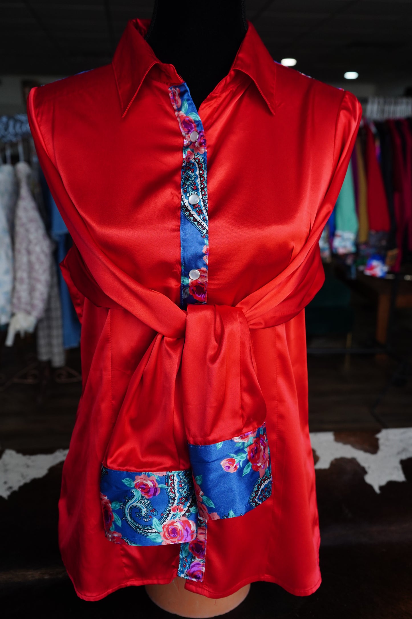 PRELOVED - L - Blue Roses & Pink Paisley on Red Satin Button Down