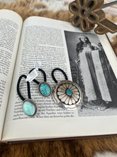 Load image into Gallery viewer, Hair Tie Conchos &amp; Turquoise