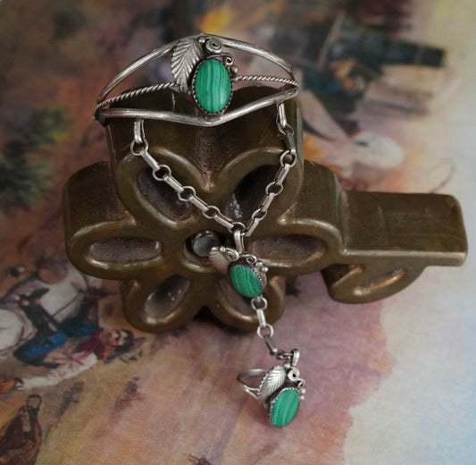 Vintage Malachite & Leaves Lariat - Sz 6