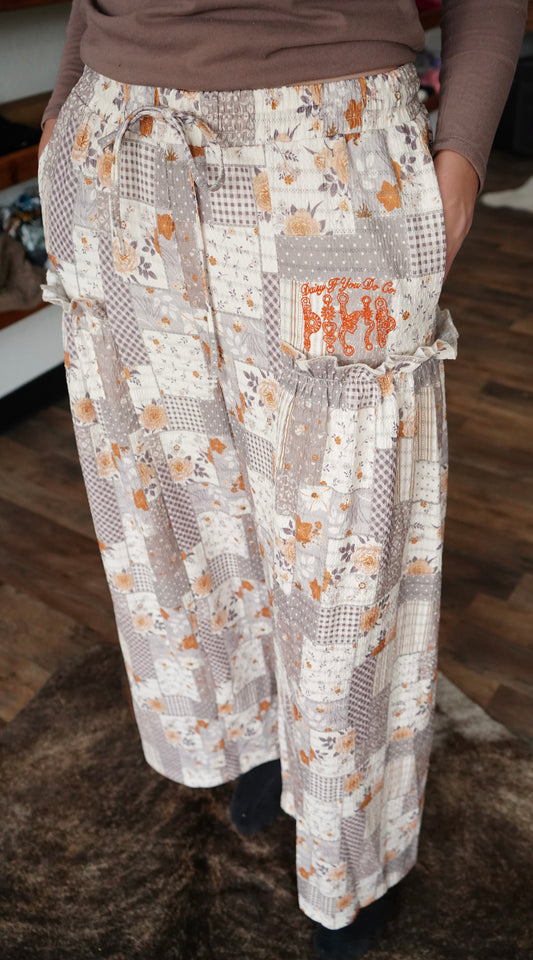 Daisy Spade Quilt Square Wide Leg Pants w/ Pockets