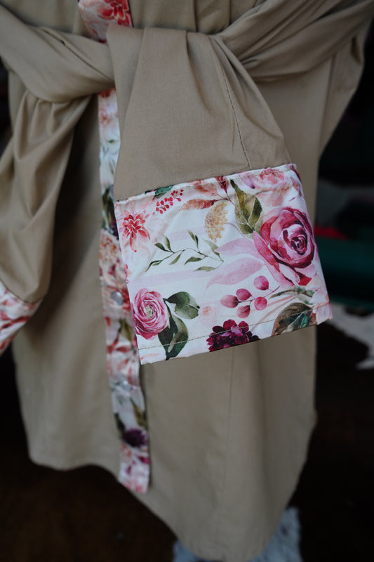 PRELOVED - L - Pink Autumn Floral on Tan Cotton Pearl Snap