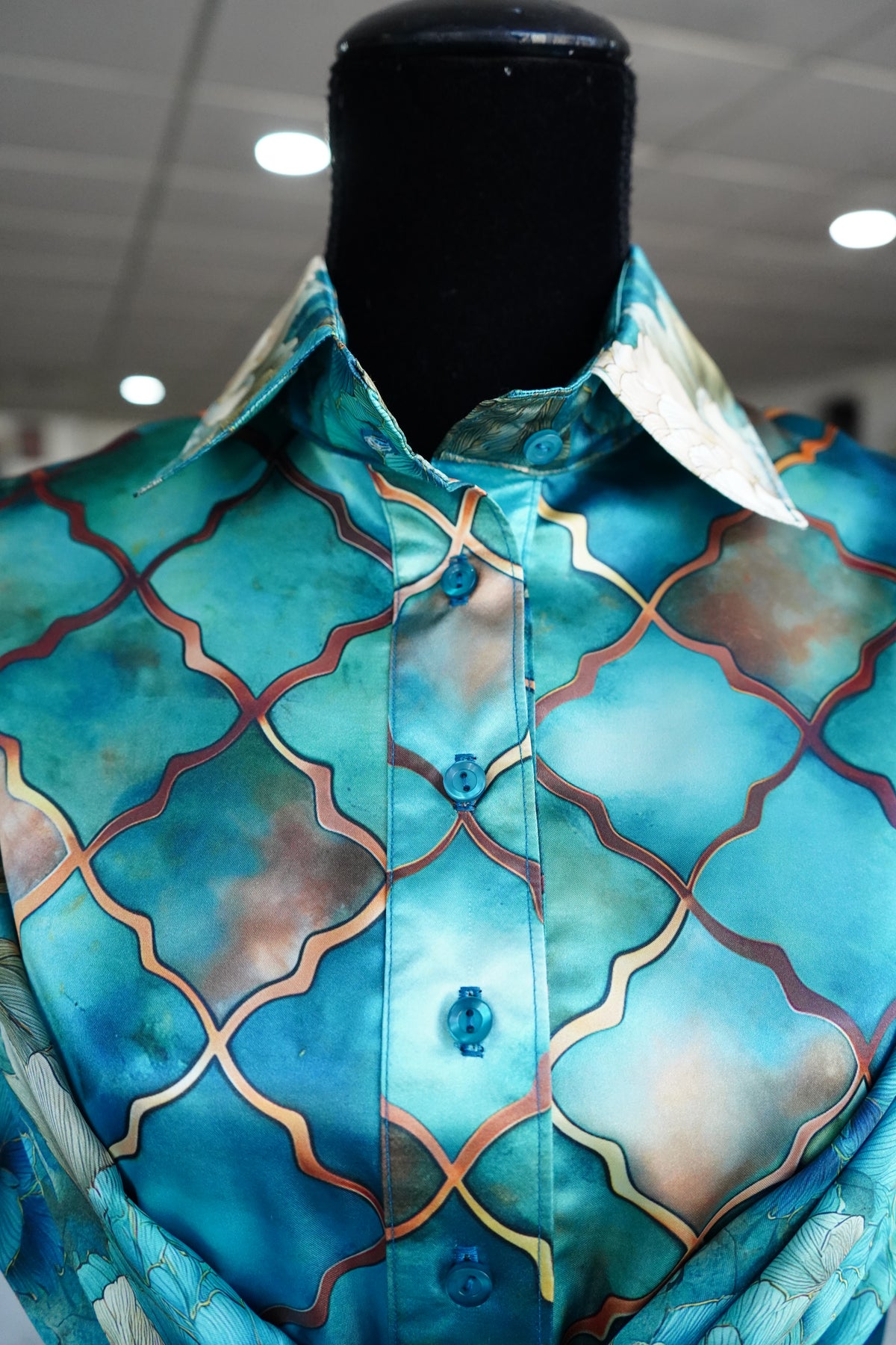 Daisy Original Teal Tiles w/ Teal Floral Button Down - Size 6