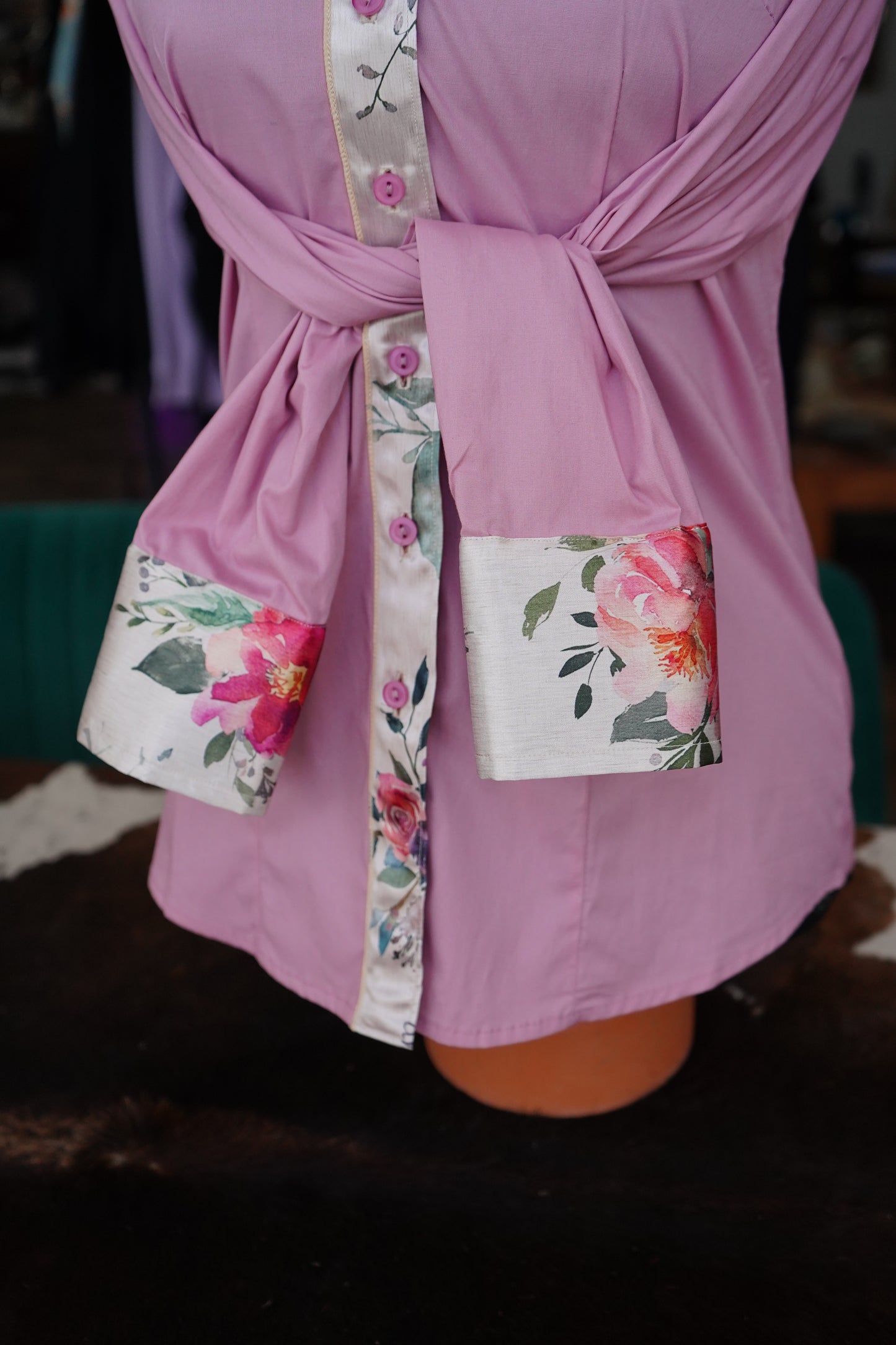 M - Tan Verses on Mauve Cotton Button Down