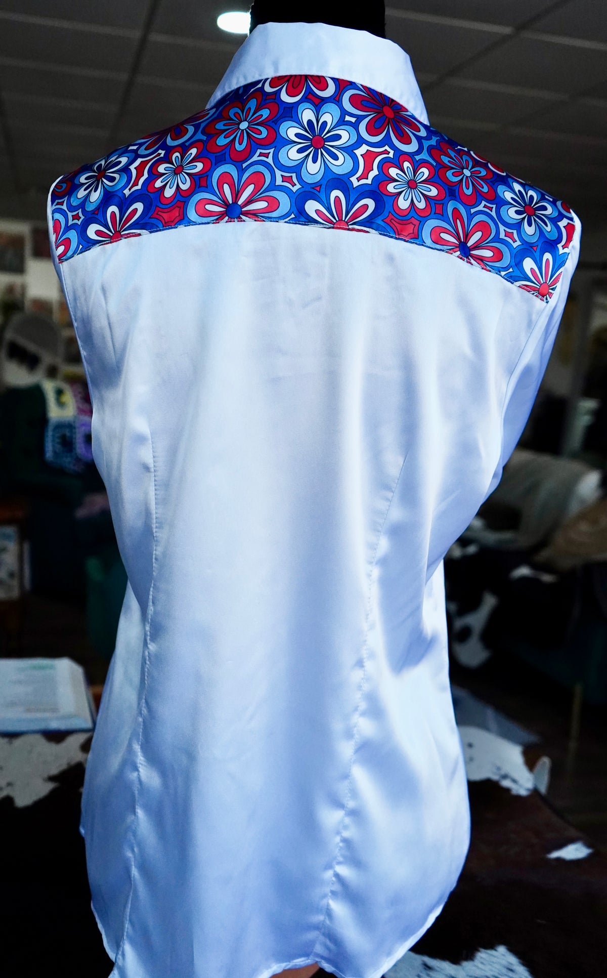 L - Patriotic Floral on White Satin Button Down
