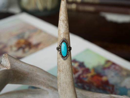 Vintage Oval Turquoise Ring - Size 5.5