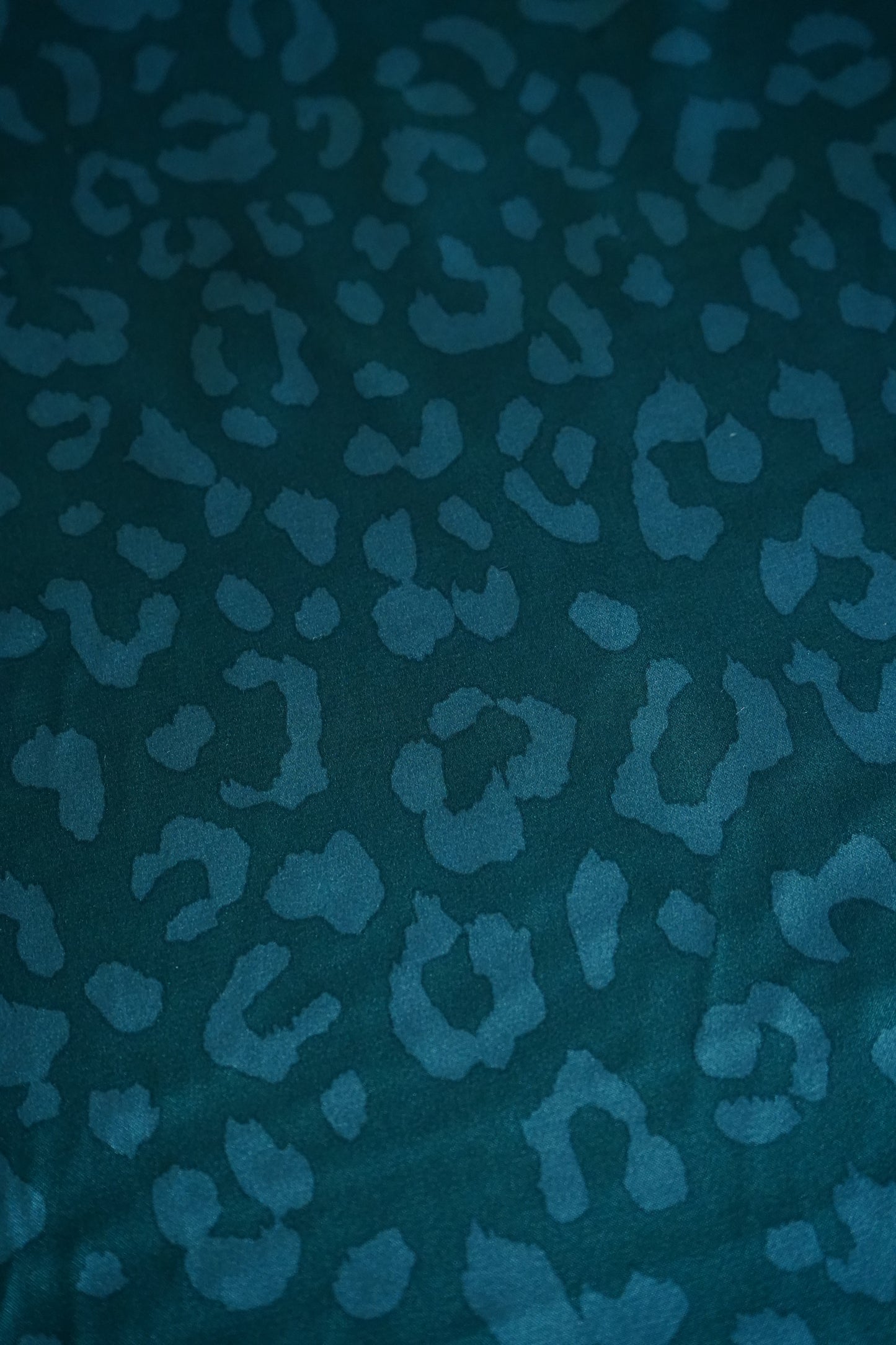 Tone on Tone Cheetah Wild Rag