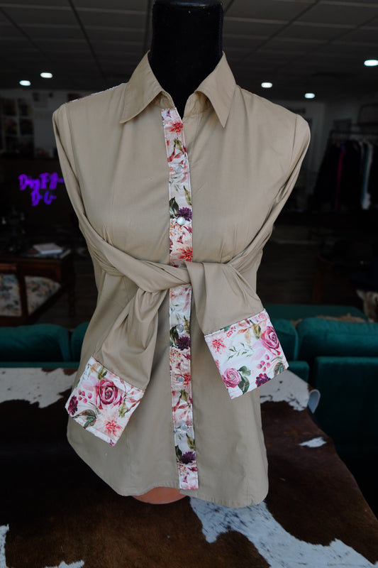 PRELOVED - L - Pink Autumn Floral on Tan Cotton Pearl Snap